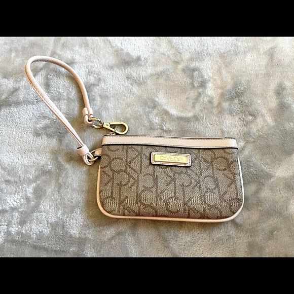 Calvin Klein wristlet - Picture 1 of 1